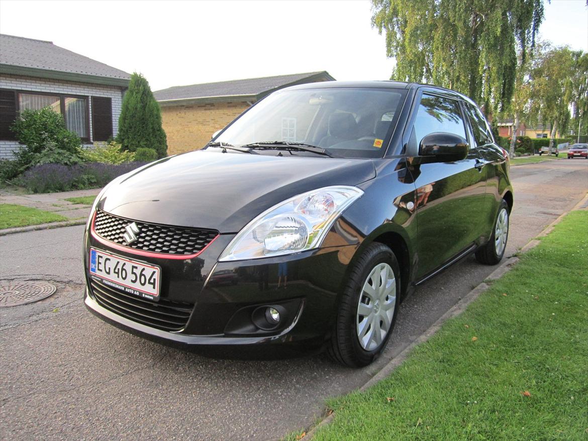 Suzuki Swift GL Aircon ECO billede 1