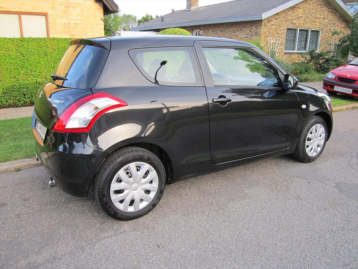 Suzuki Swift GL Aircon ECO billede 4