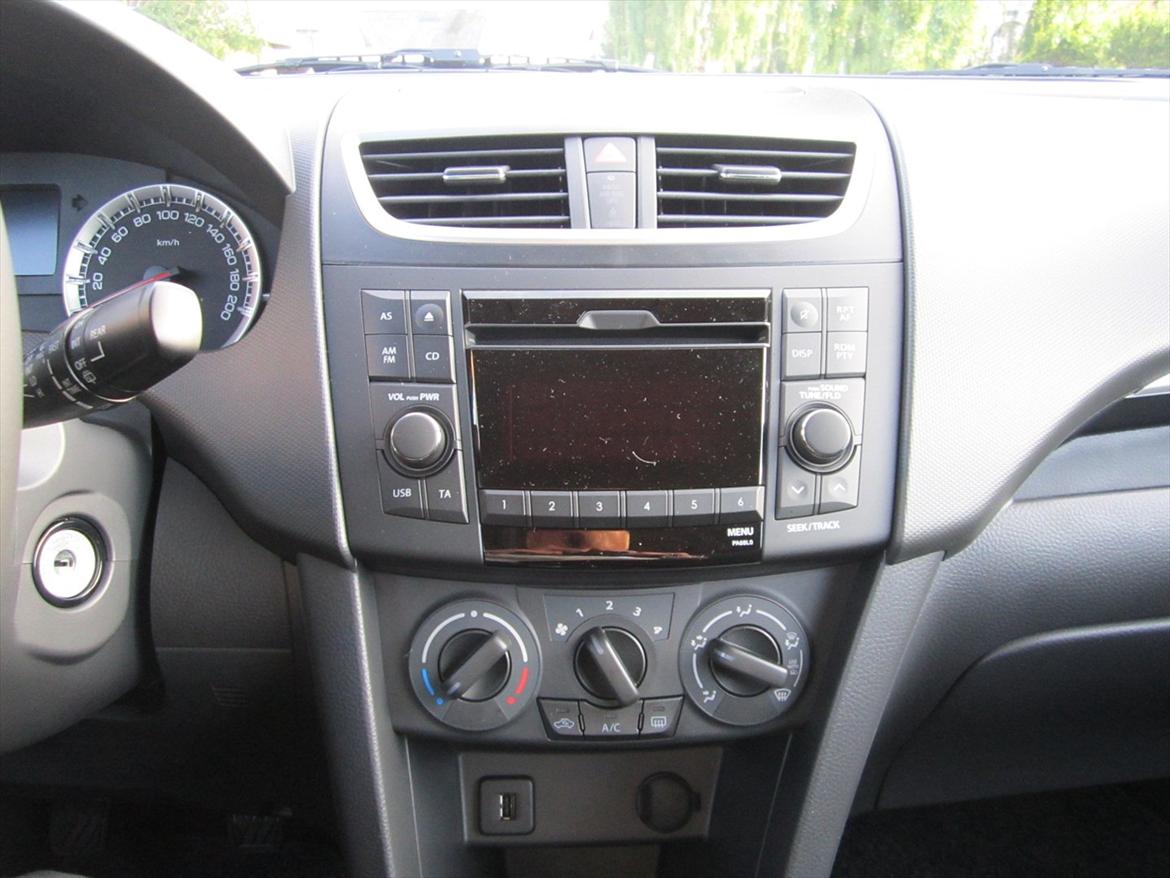 Suzuki Swift GL Aircon ECO billede 14