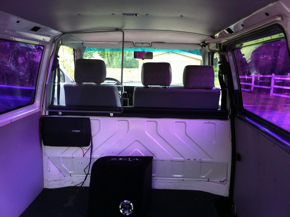 VW Transporter 2,4D Allrounder [SOLGT] billede 3