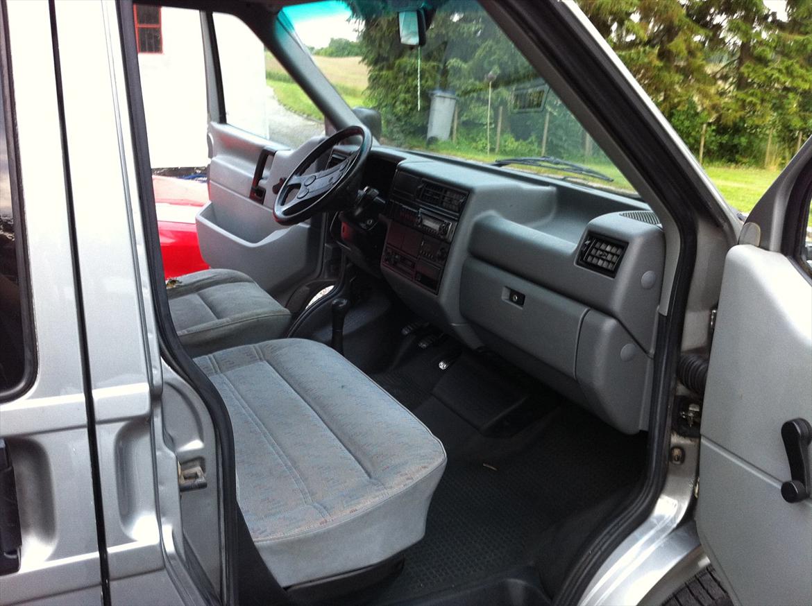 VW Transporter 2,4D Allrounder [SOLGT] billede 4