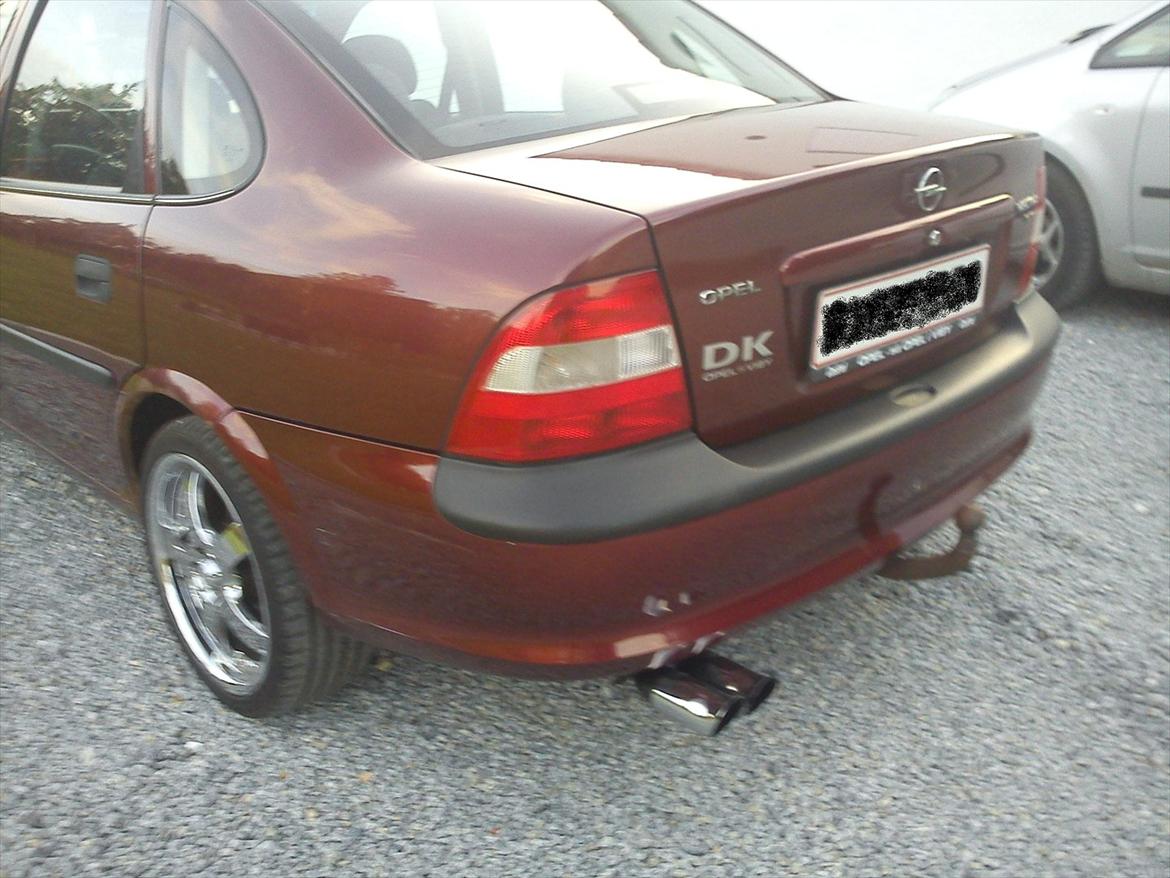Opel Vectra - Twin-pipe udstødning - giver et rigtig flot flow! billede 5