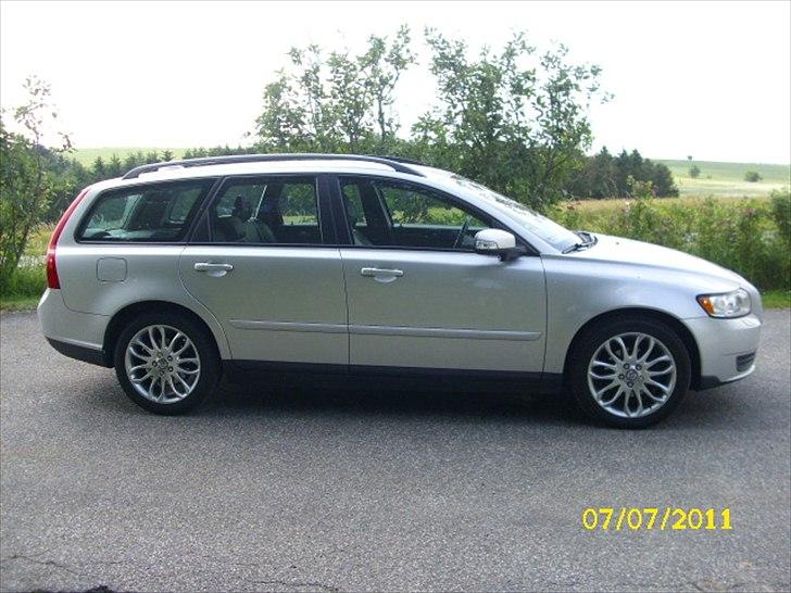 Volvo V50 1.6D - En meget stilren og nydelig stationcar i høj kvalitet. billede 1