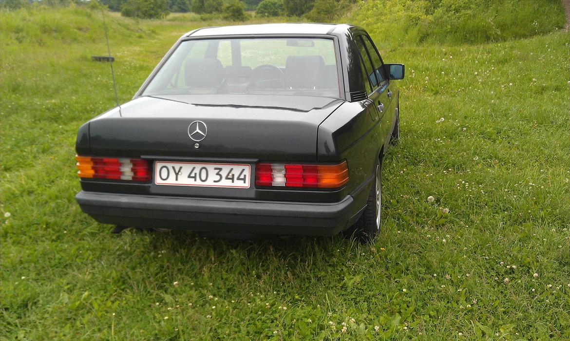 Mercedes Benz 190e (solgt) billede 5
