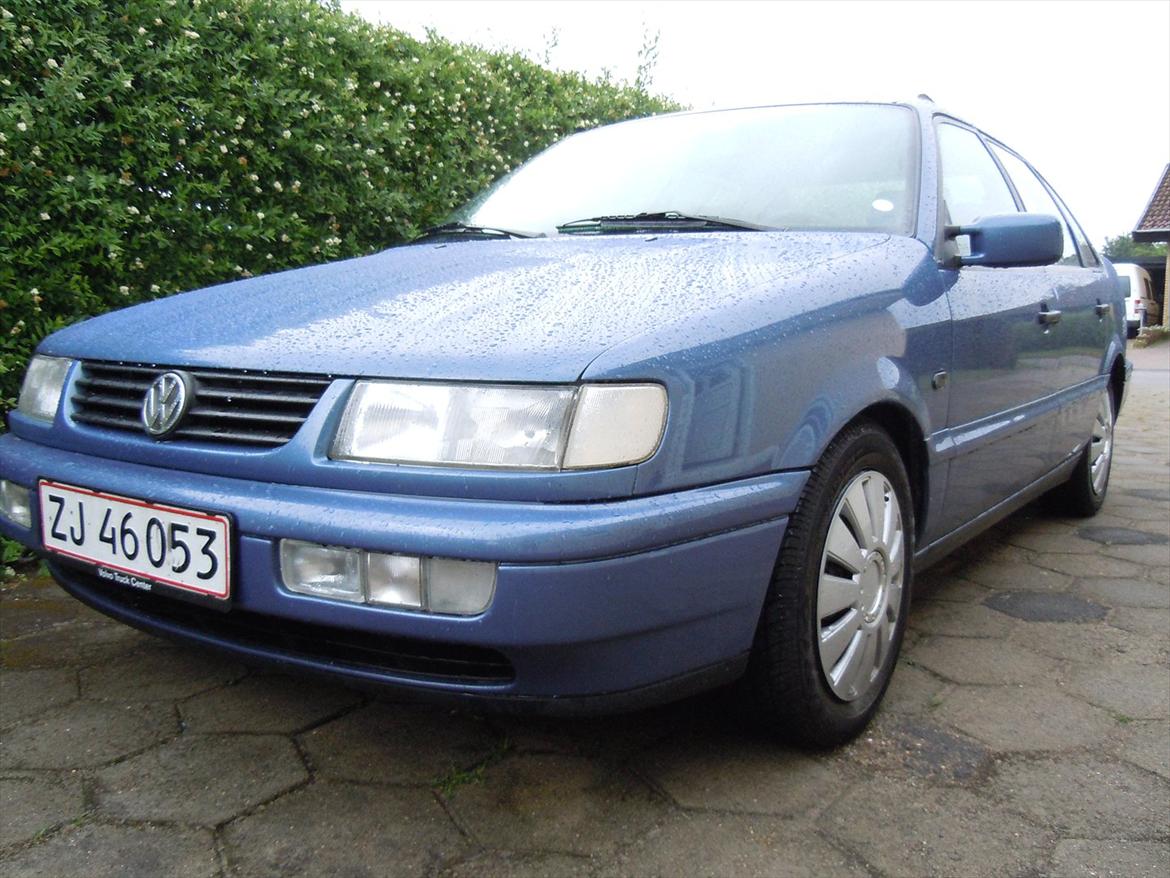 VW Passat 2.0i 16v GT abf 150 limosine billede 1