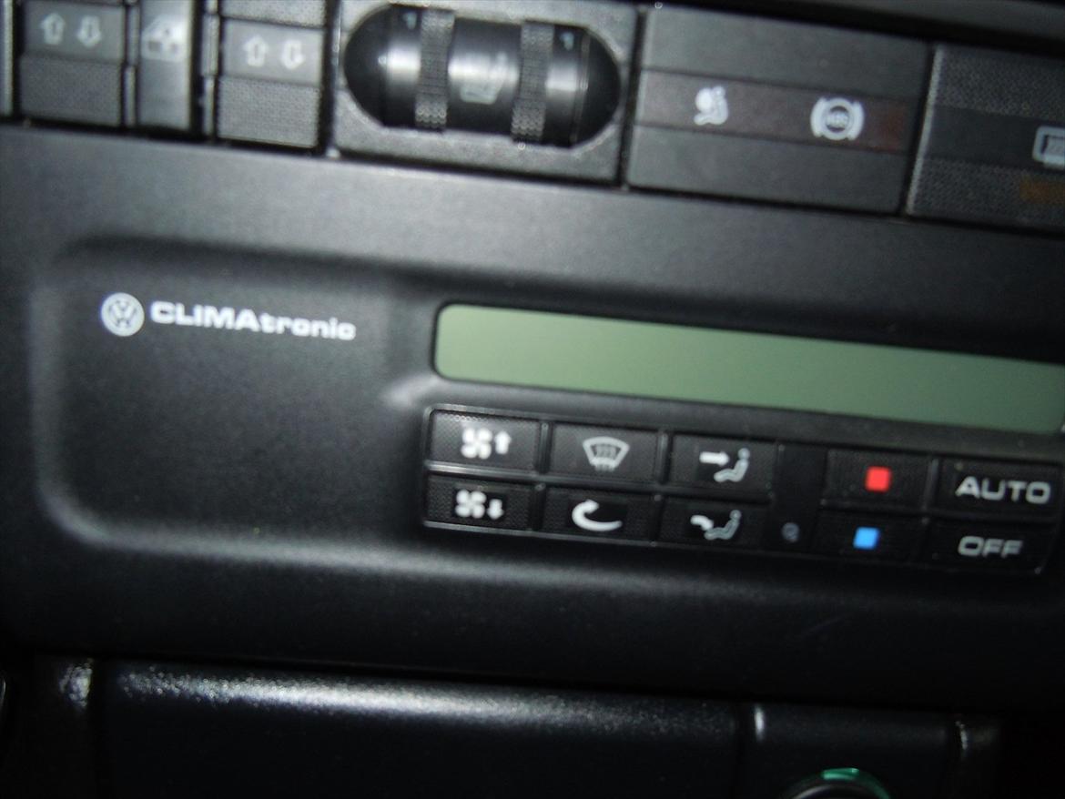 VW Passat 2.0i 16v GT abf 150 limosine - lækkert med klima...  også i en vogn fra '94 billede 3