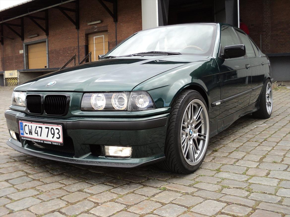 BMW 318i billede 1
