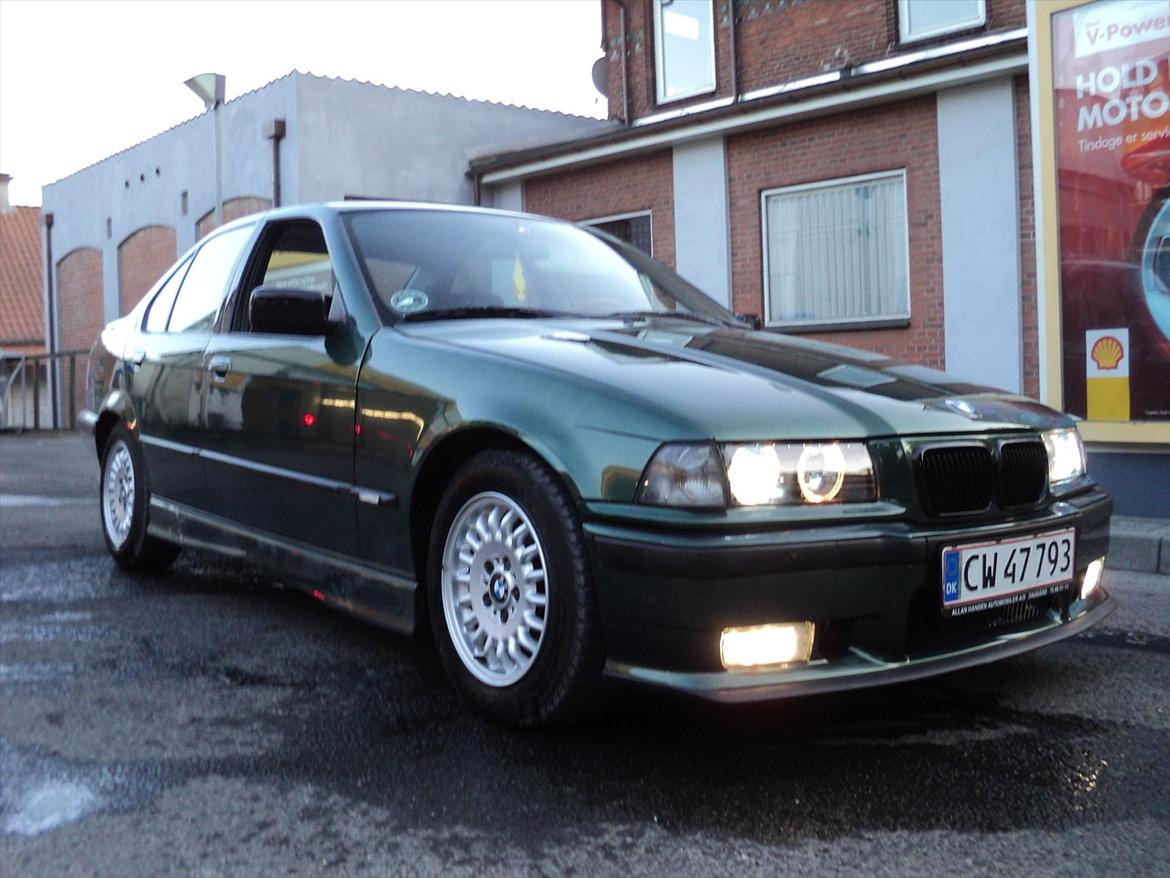 BMW 318i billede 14