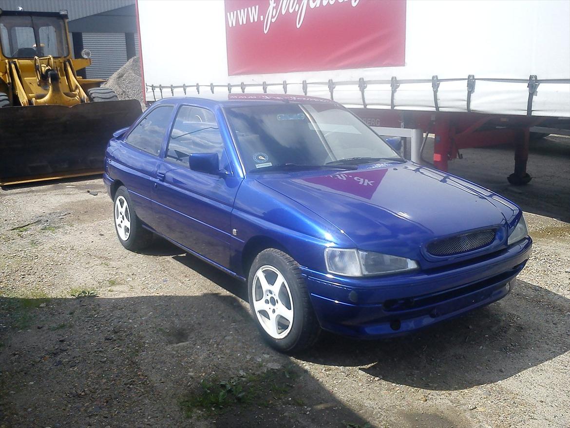 Ford Escort 1.8 16v 105 hk billede 1