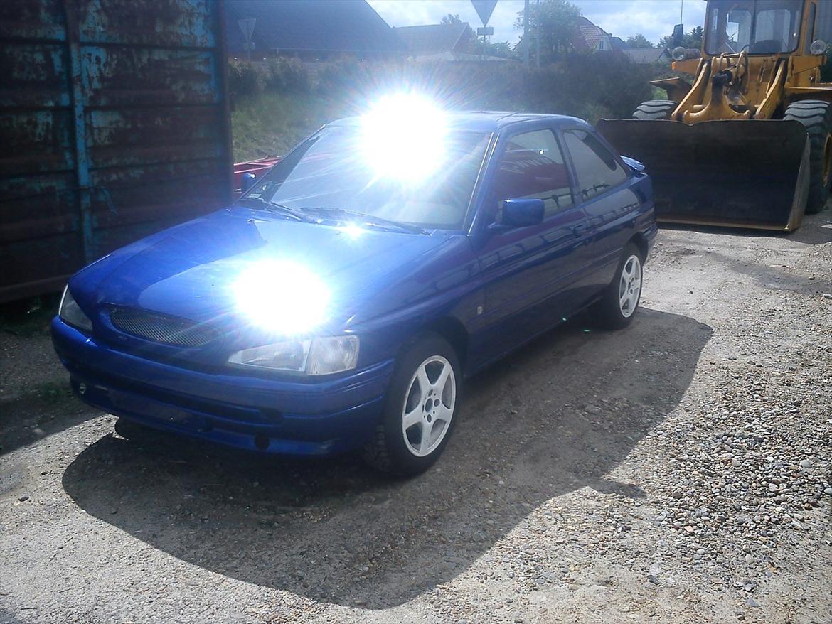 Ford Escort 1.8 16v 105 hk billede 2