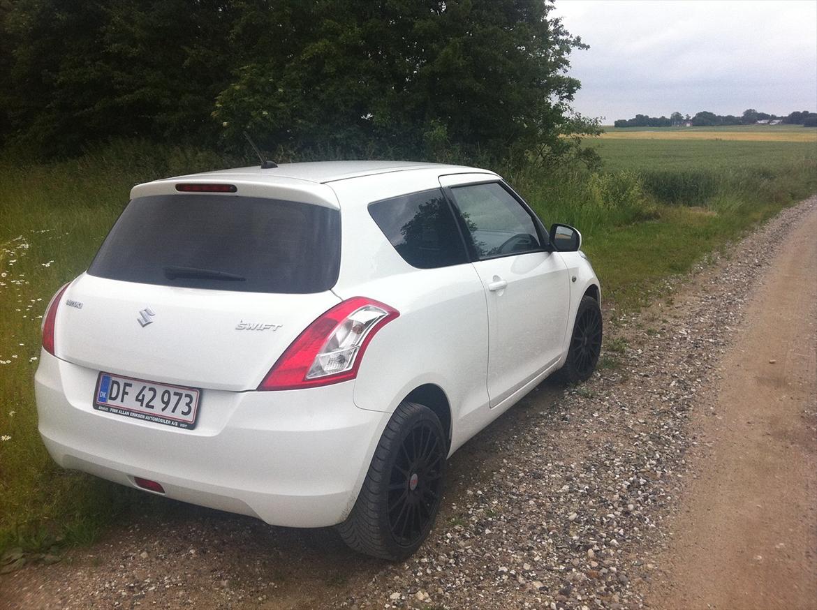 Suzuki Swift 1.2 GL SOLGT billede 4