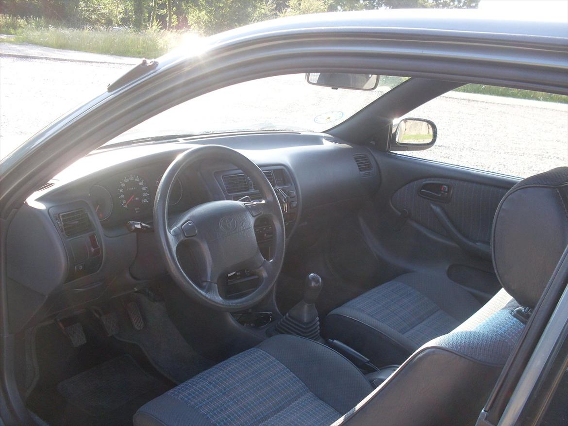 Toyota Corolla E10 Xli Champ - 10/7 - 11

Efter total rengøringen af kabinen :) billede 12