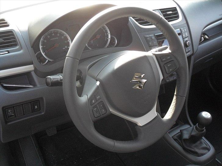 Suzuki swift GL 3 dørs billede 7