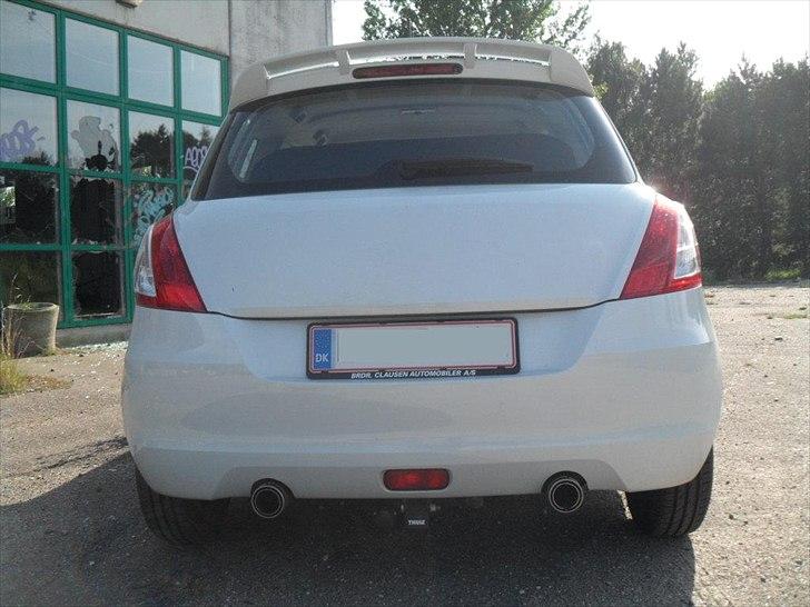 Suzuki swift GL 3 dørs billede 8