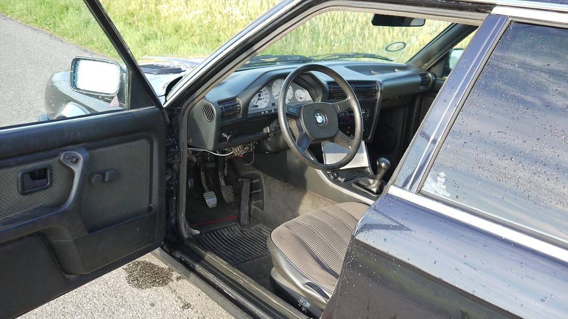 BMW E30 320i /323i  billede 11