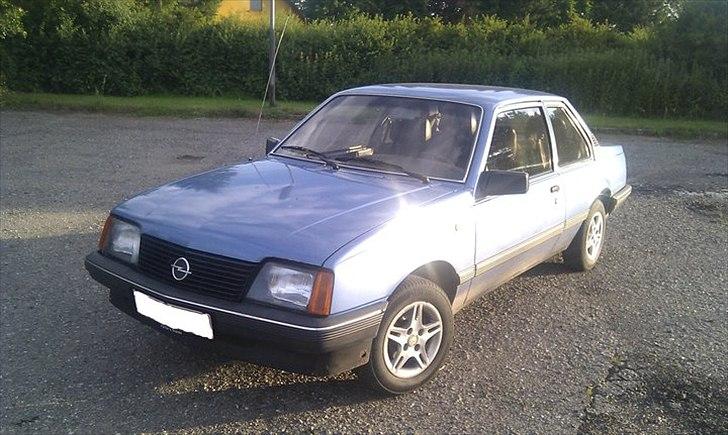 Opel Ascona C SOLGT billede 4