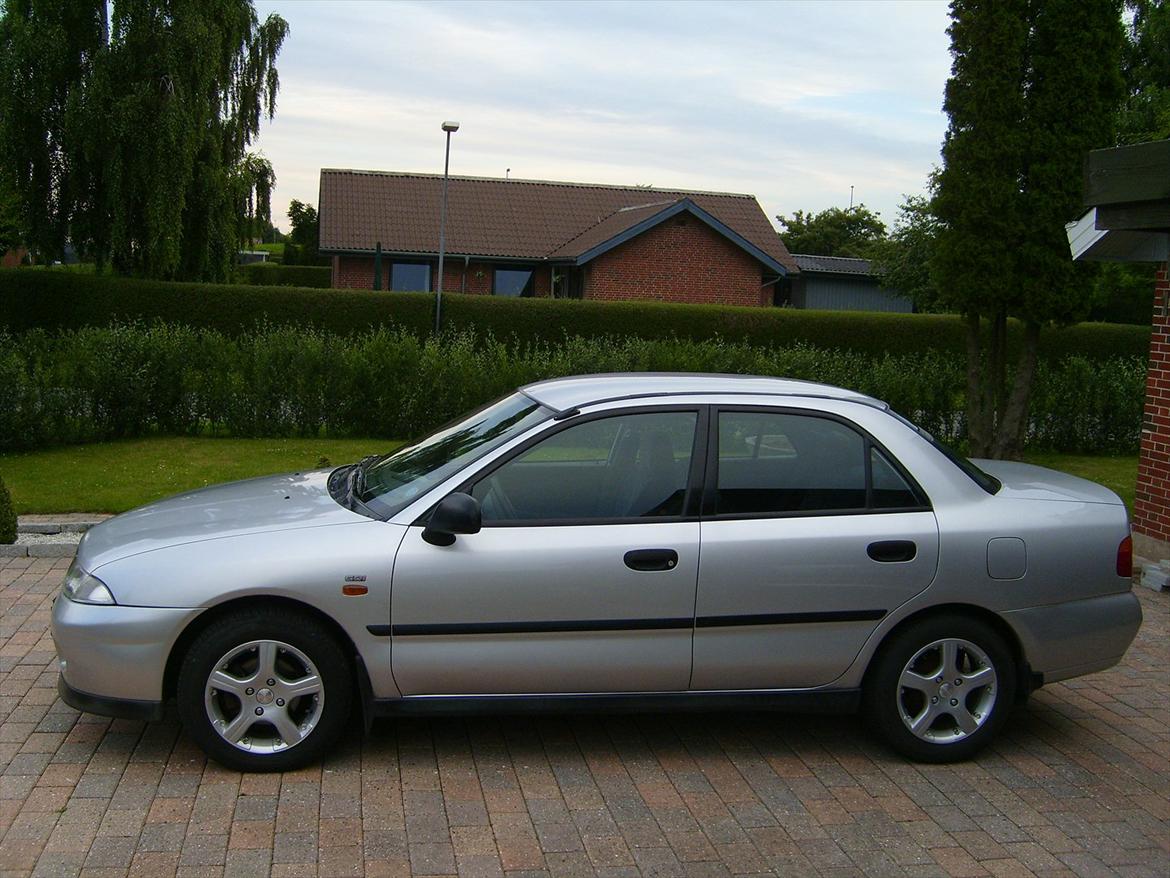 Mitsubishi Carisma billede 14