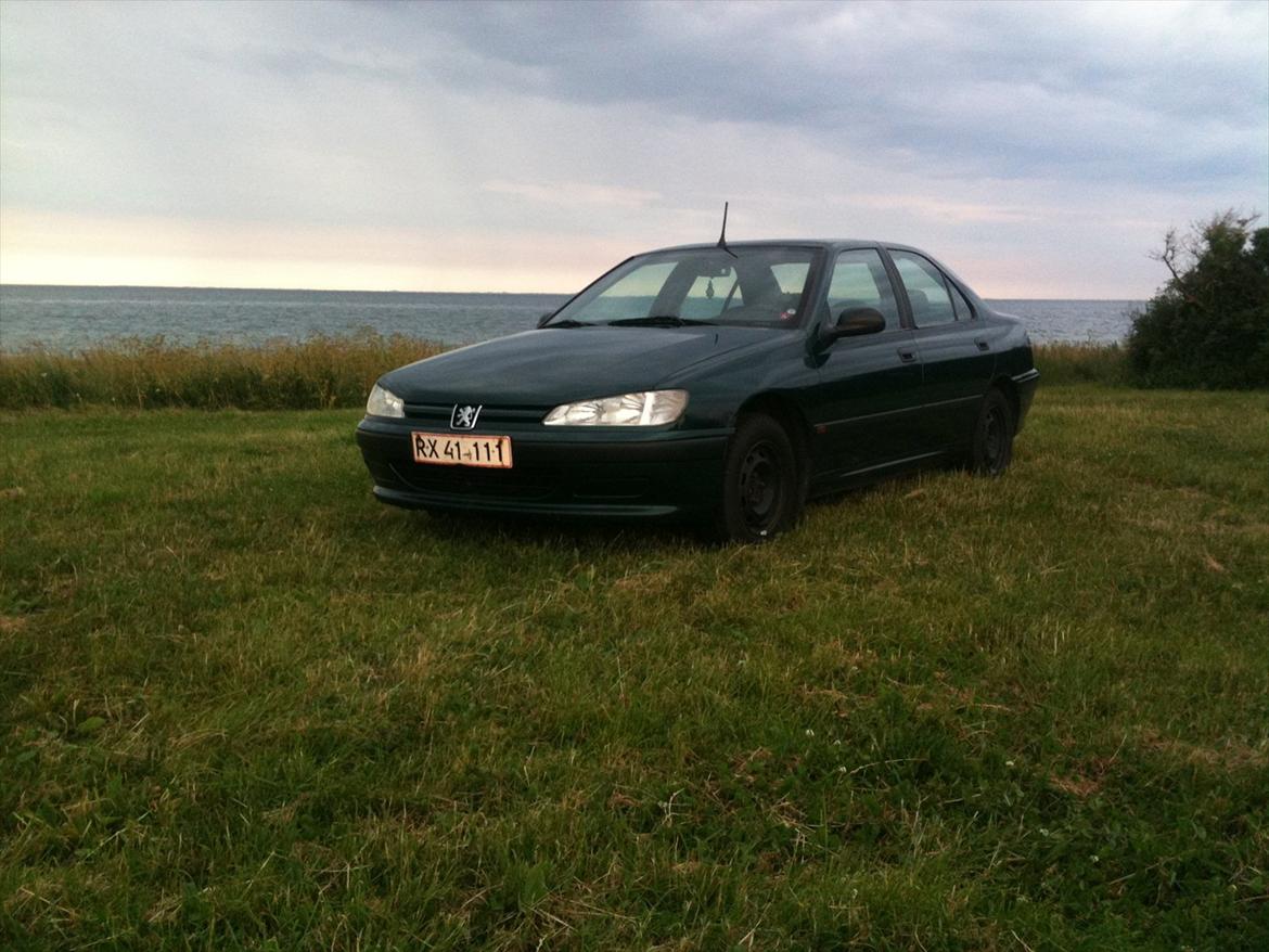 Peugeot 406  4D billede 1