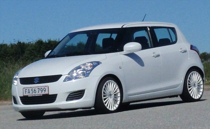 Suzuki Swift GL Aircon billede 1