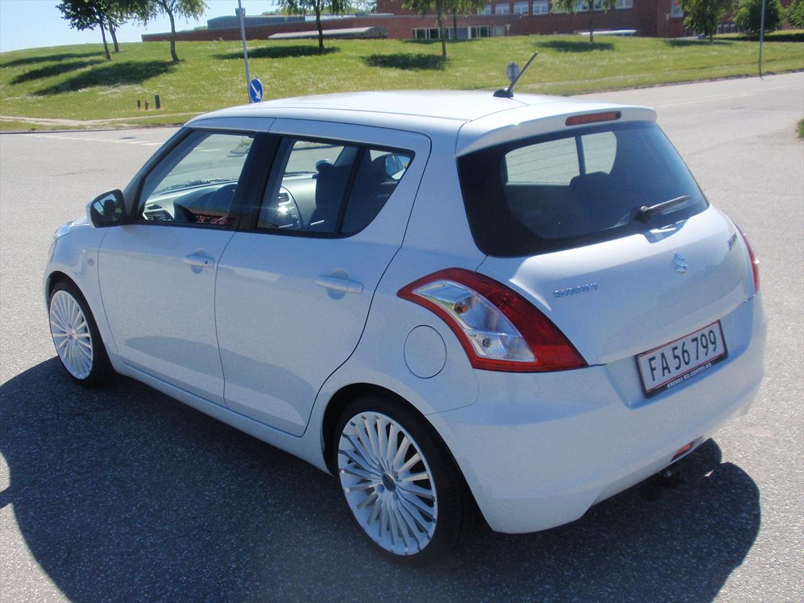 Suzuki Swift GL Aircon billede 5