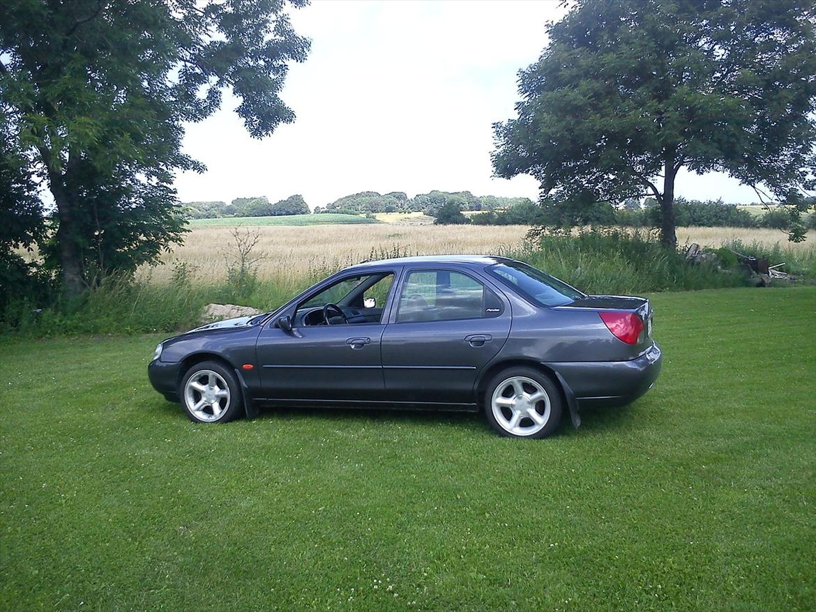Ford Mondeo MK2 2.0  billede 3