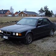 BMW e32 750i