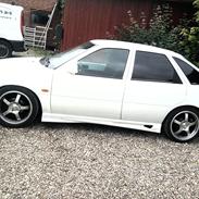 Ford escort 1,8i sport