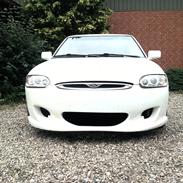 Ford escort 1,8i sport