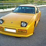 Porsche 944