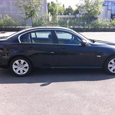 BMW 320d E90