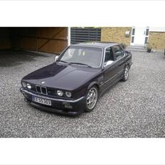 BMW E30 320i eta 2,7 SOLGT