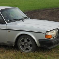 Volvo 240 gl  solgt