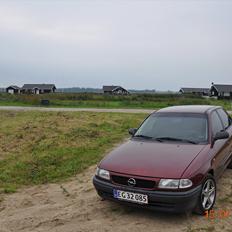 Opel Astra F sedan 16v SOLGT