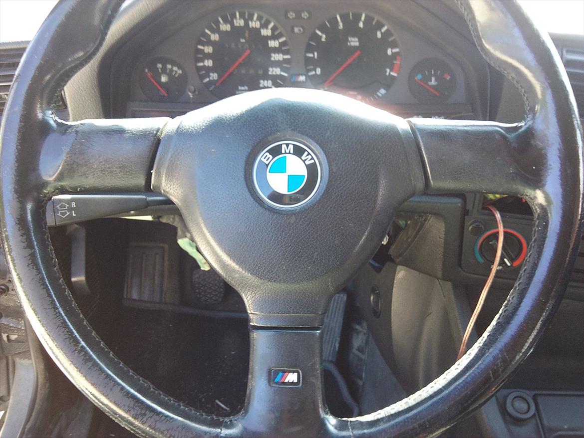 BMW e30 325i min gamle bil billede 2