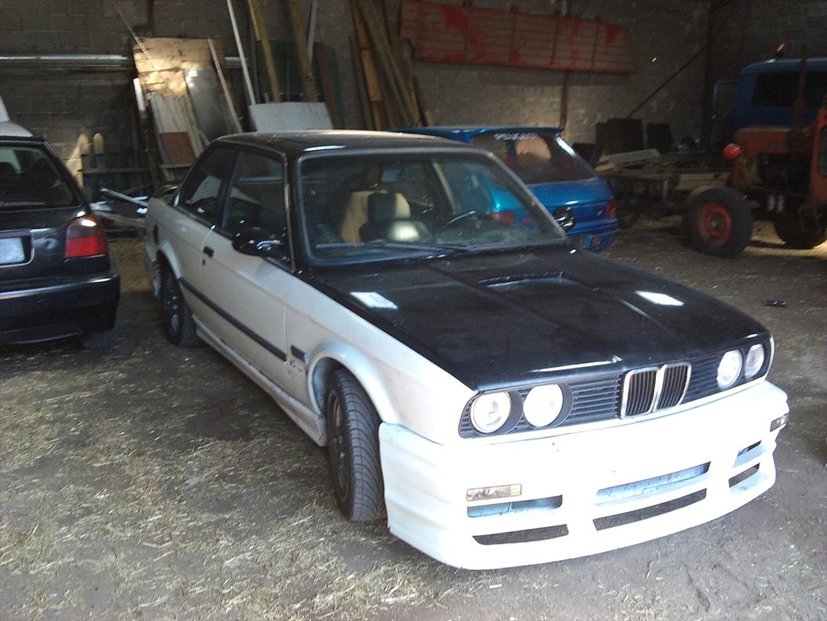 BMW e30 325i min gamle bil billede 7