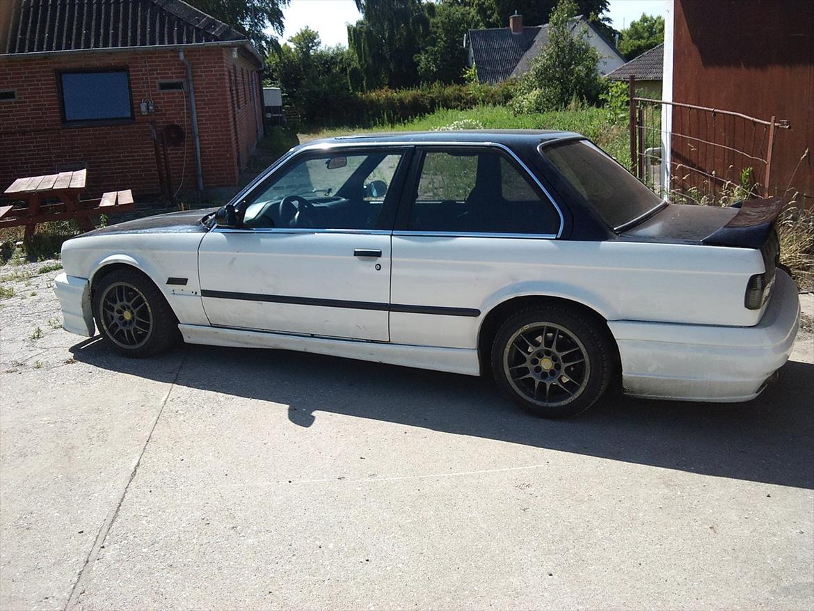 BMW e30 325i min gamle bil billede 11