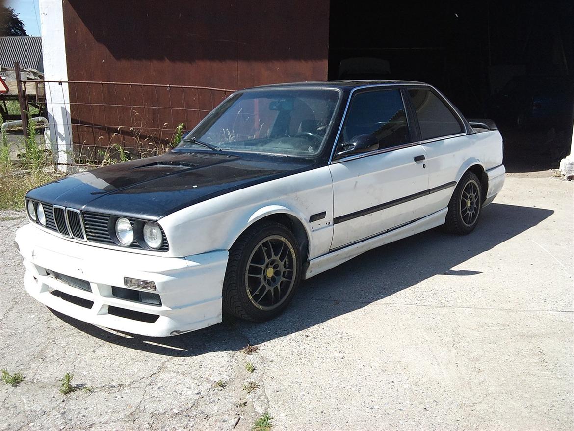 BMW e30 325i min gamle bil billede 14