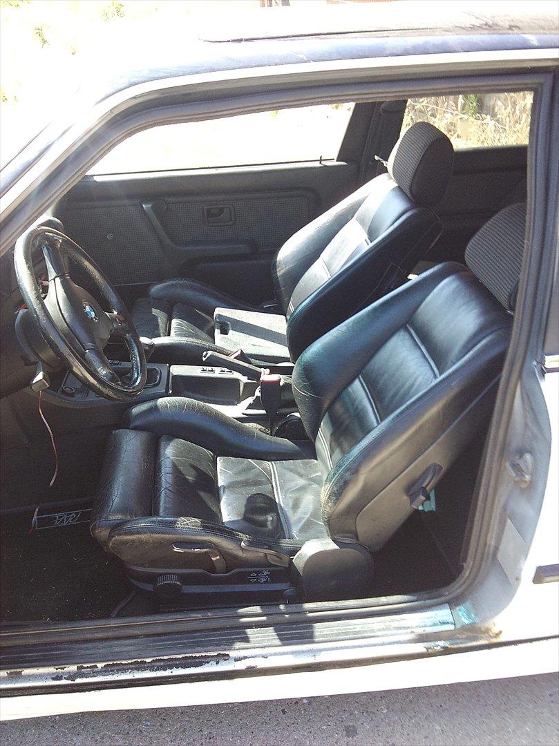 BMW e30 325i min gamle bil billede 15