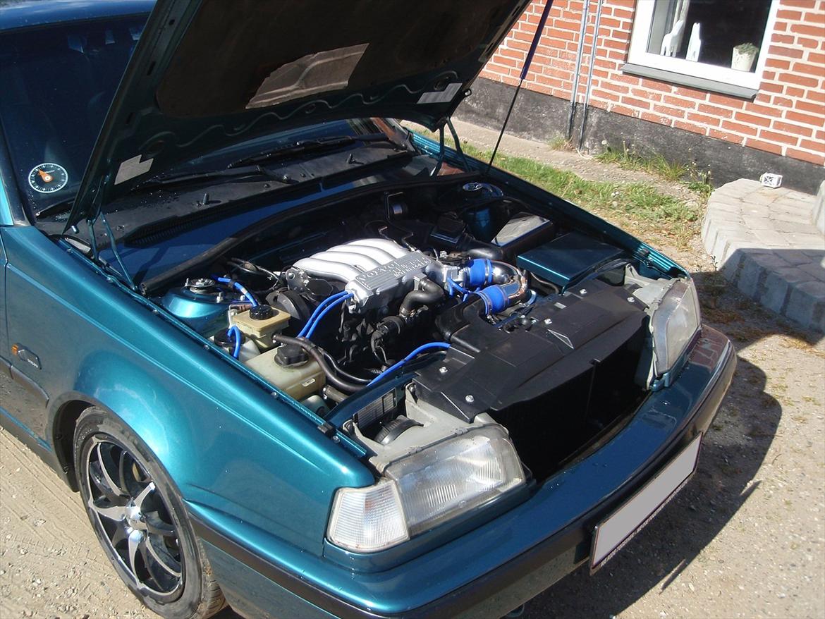Volvo 460 1,7 Turbo - Efter lakering af motorrum. billede 14