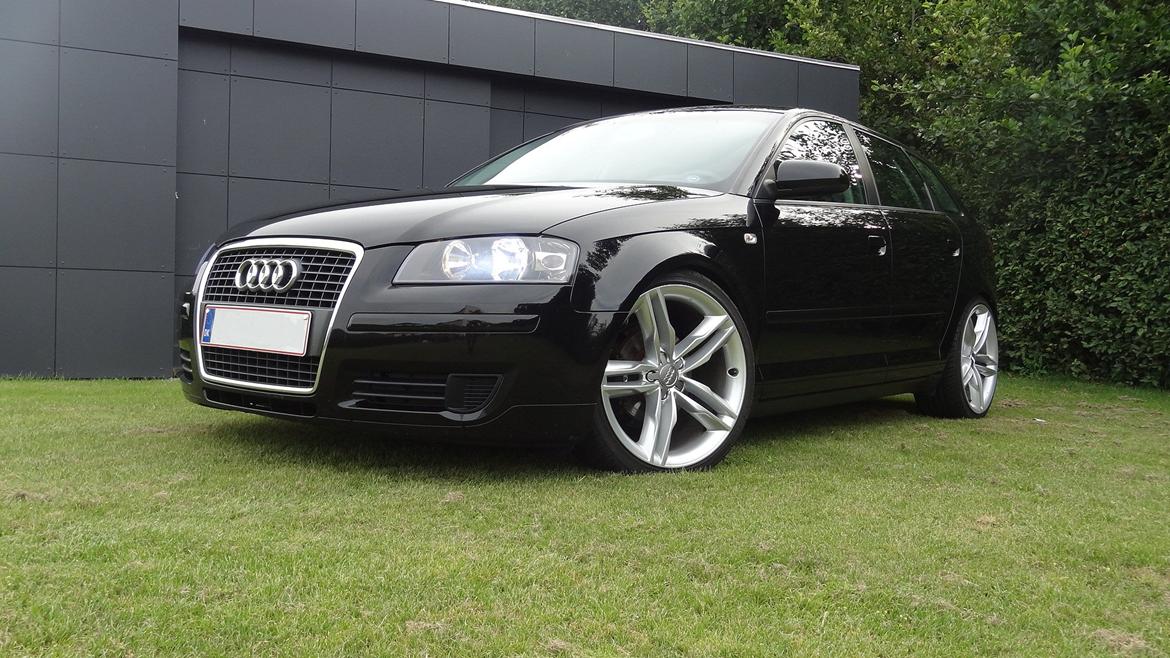 Audi A3 Sportback 1.6i SOLGT billede 1