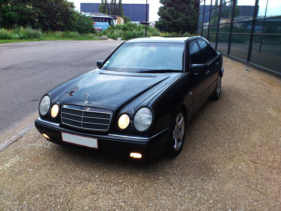 Mercedes Benz E280 *solgt* billede 5