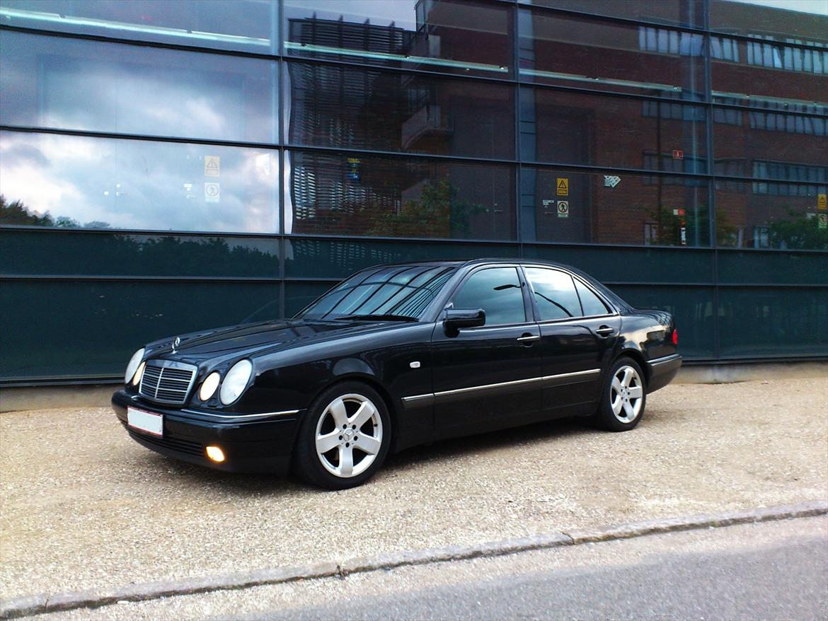 Mercedes Benz E280 *solgt* billede 7