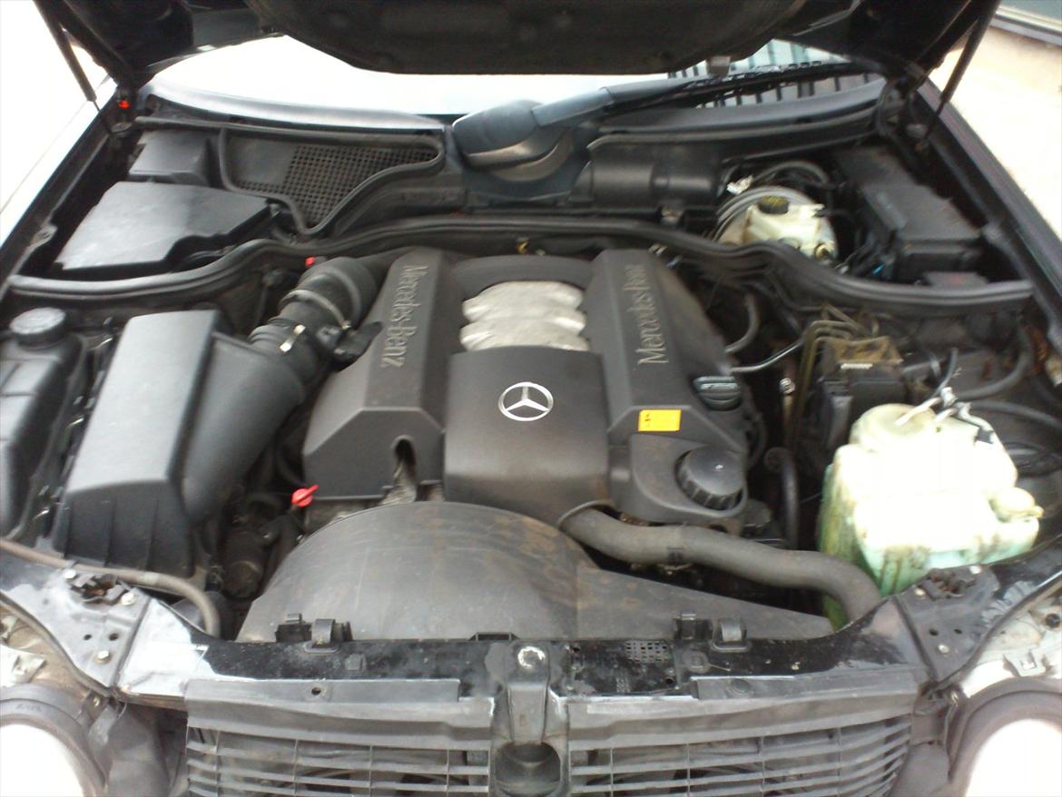 Mercedes Benz E280 *solgt* billede 11