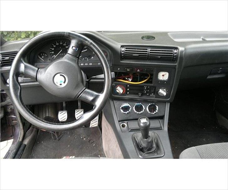 BMW E30 320i eta 2,7 SOLGT billede 5