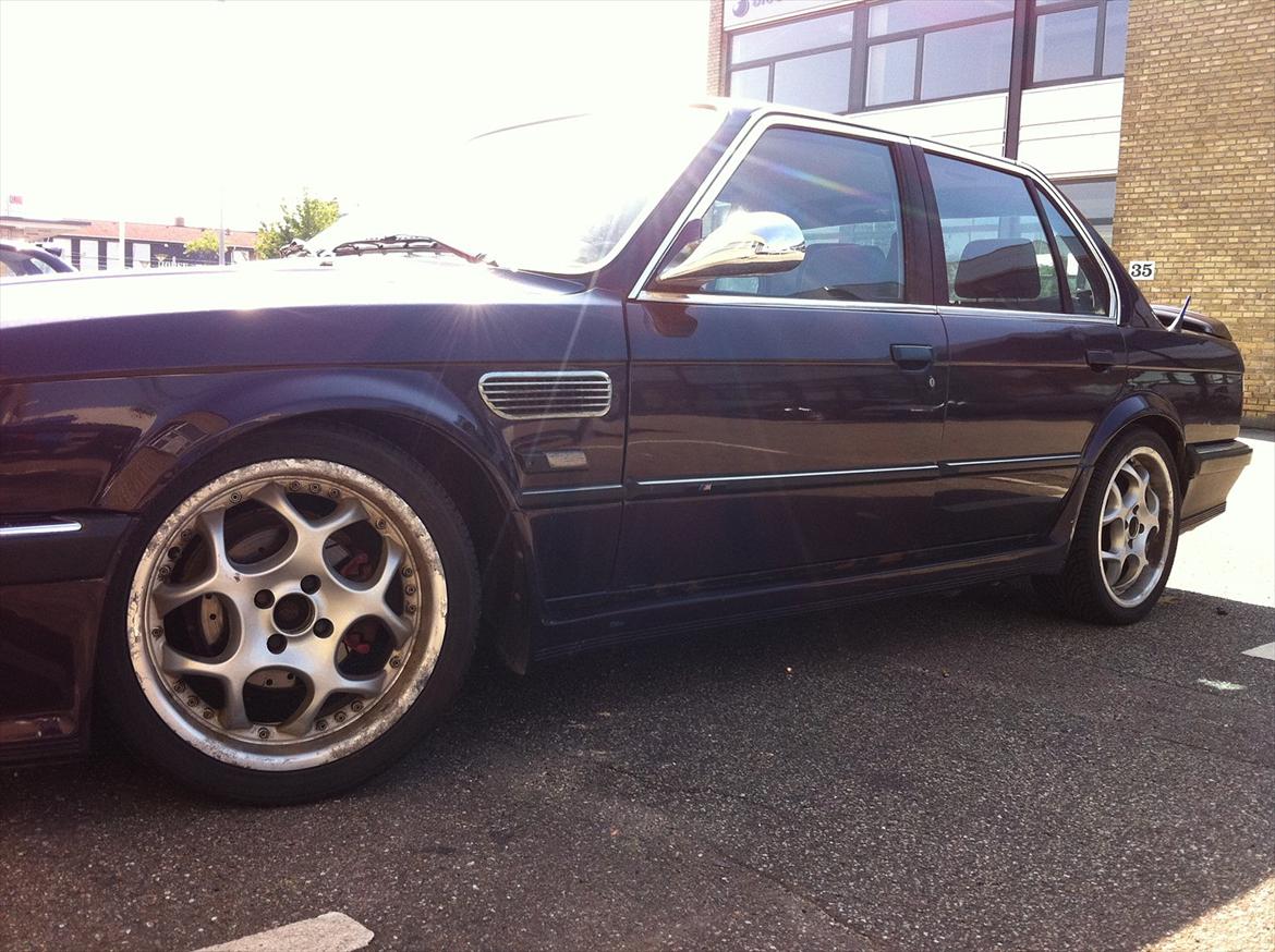 BMW E30 320i eta 2,7 SOLGT billede 7