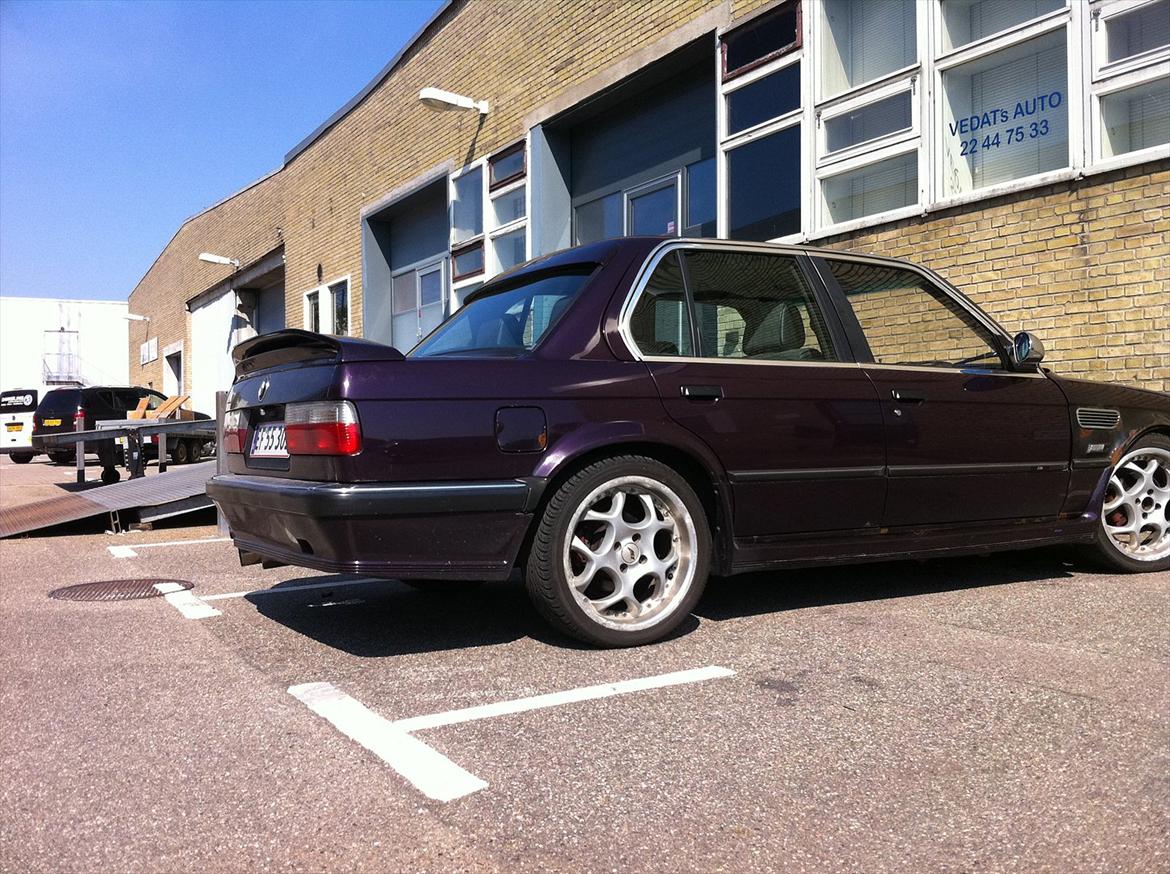 BMW E30 320i eta 2,7 SOLGT billede 9