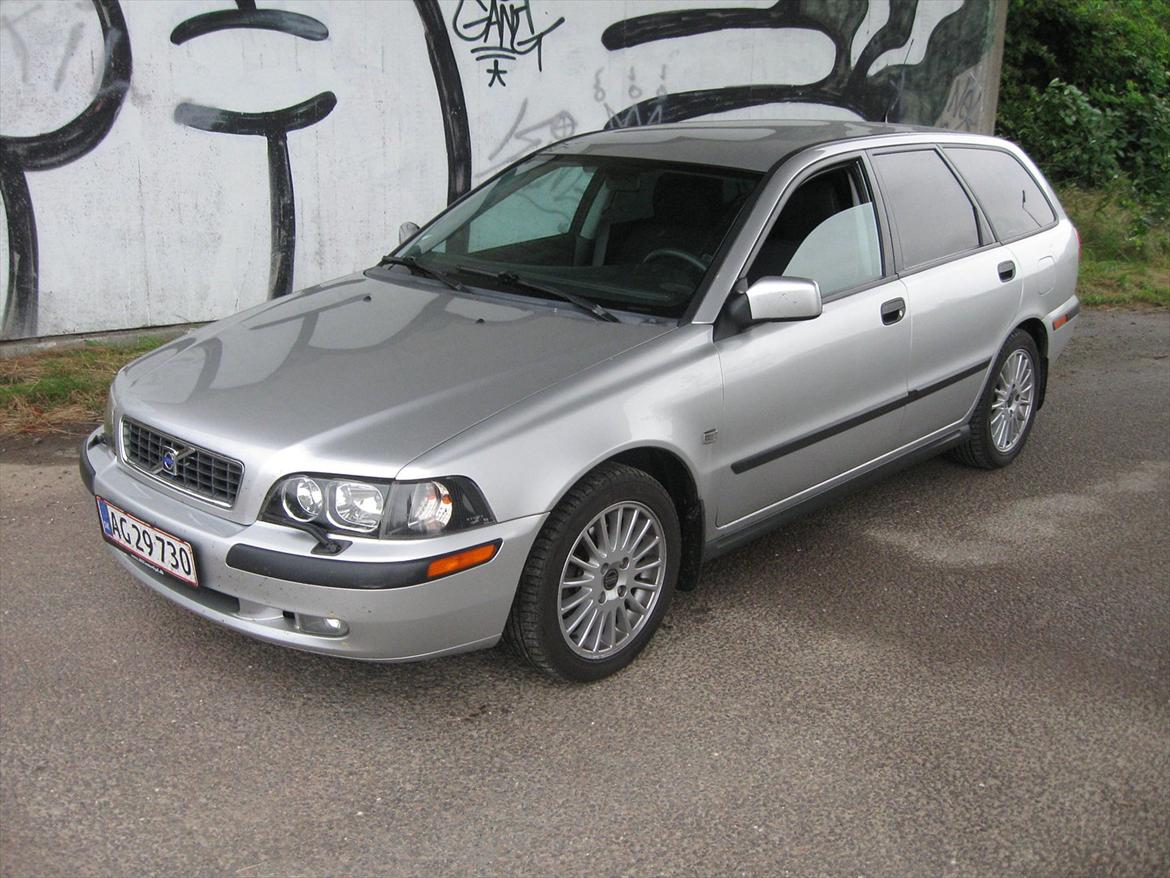 Volvo V40 Jubilæum VOLVO 4 LIFE - Ny poleret billede 13