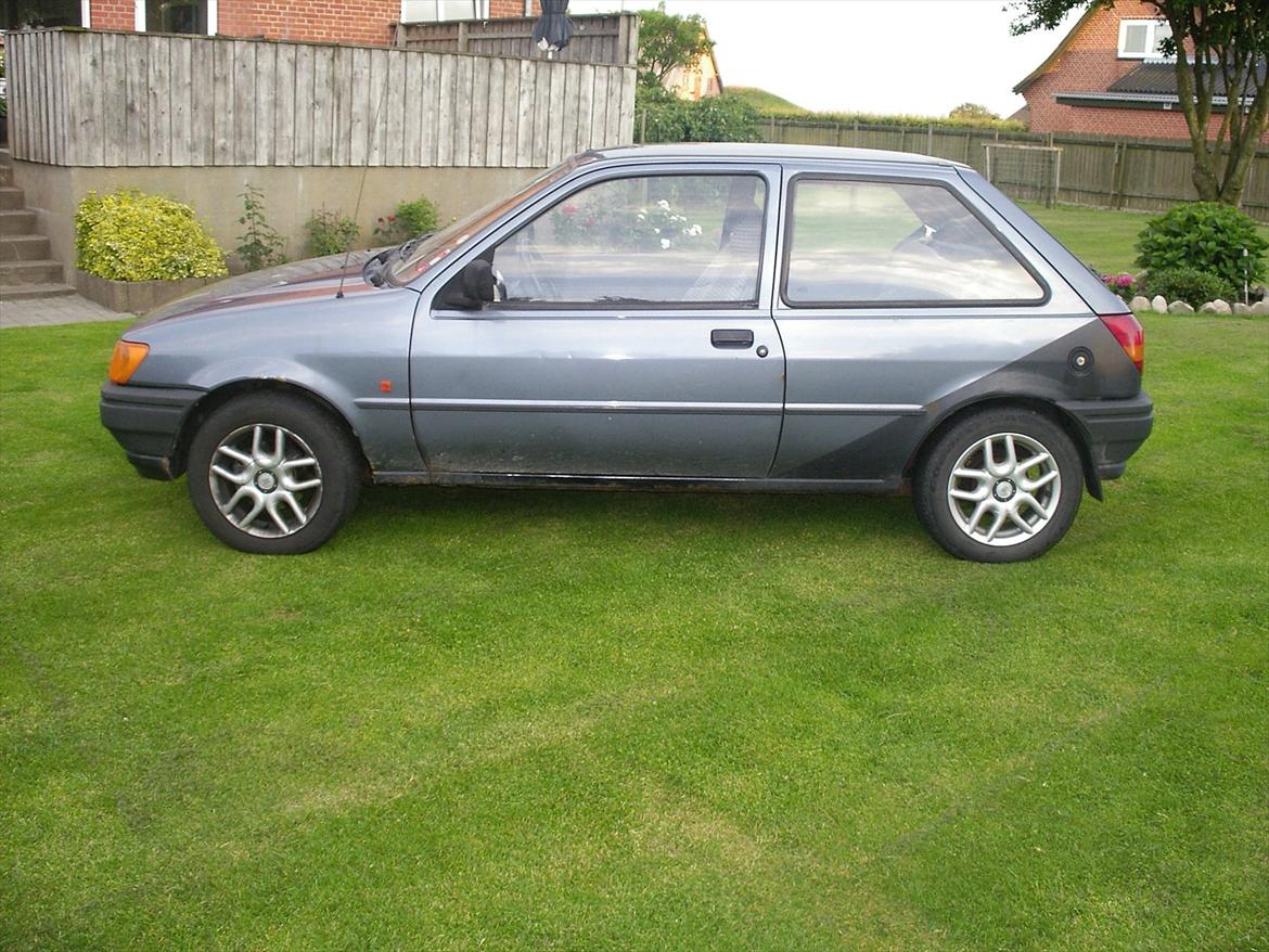 Ford fiesta 1,1 (DØD) - fin fiesta  billede 2
