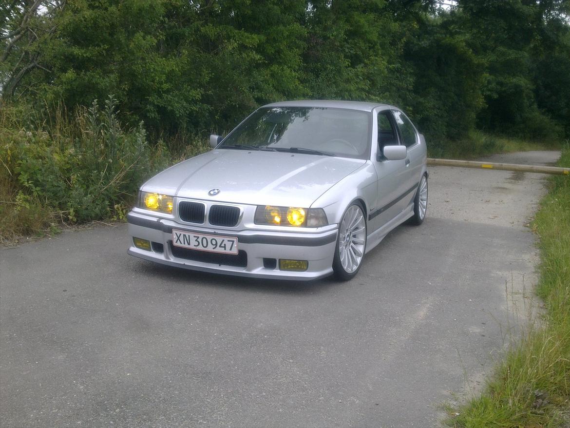 BMW 316i Compact billede 2