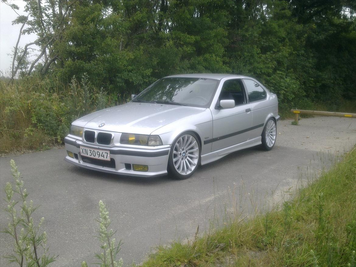 BMW 316i Compact billede 1